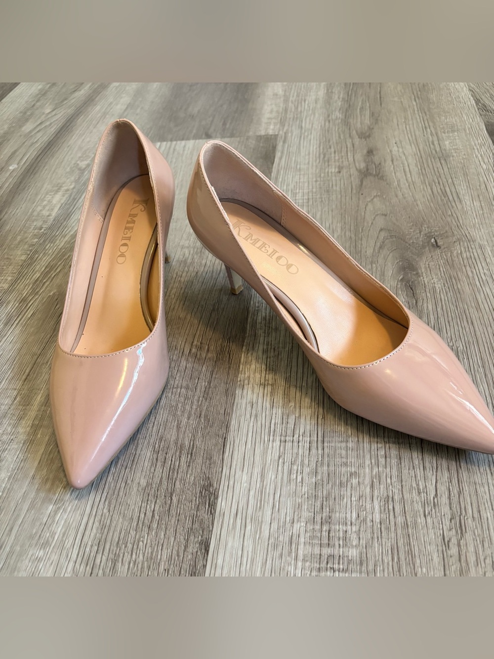 Kmeioo Slip-On Kitten Heel Nude Patent Leather Pumps. Size 7